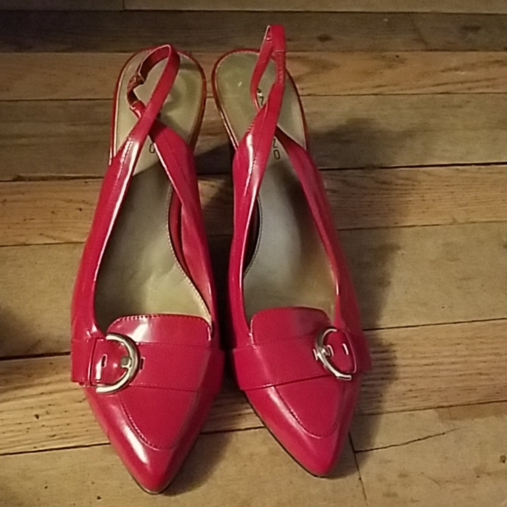 bandolino red shoes